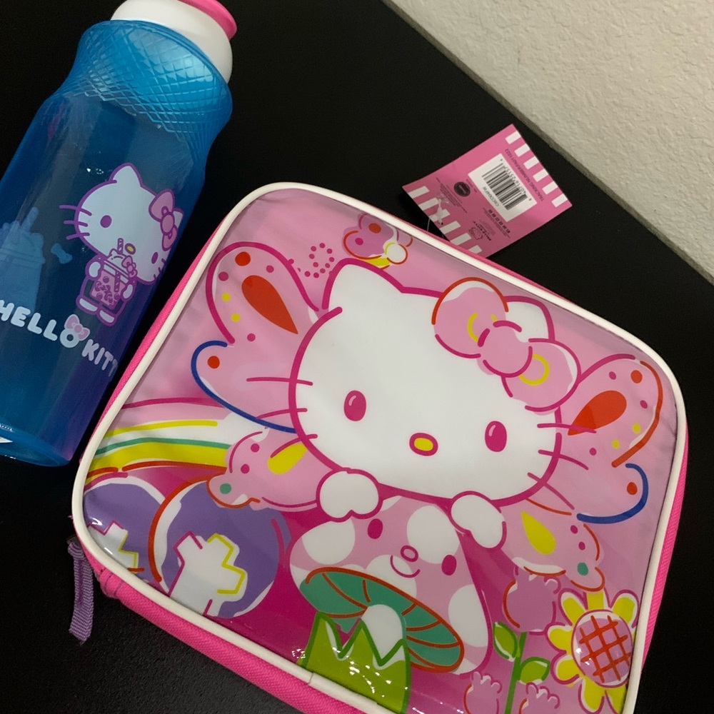 hello kitty lunch box and water bottle